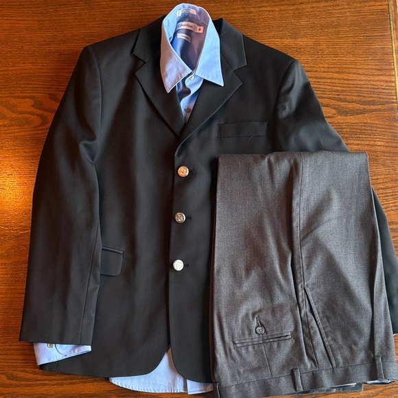 Other - Europa black wool blazer Calvin Klein blue shirt Nautica grey pleated pants EUC